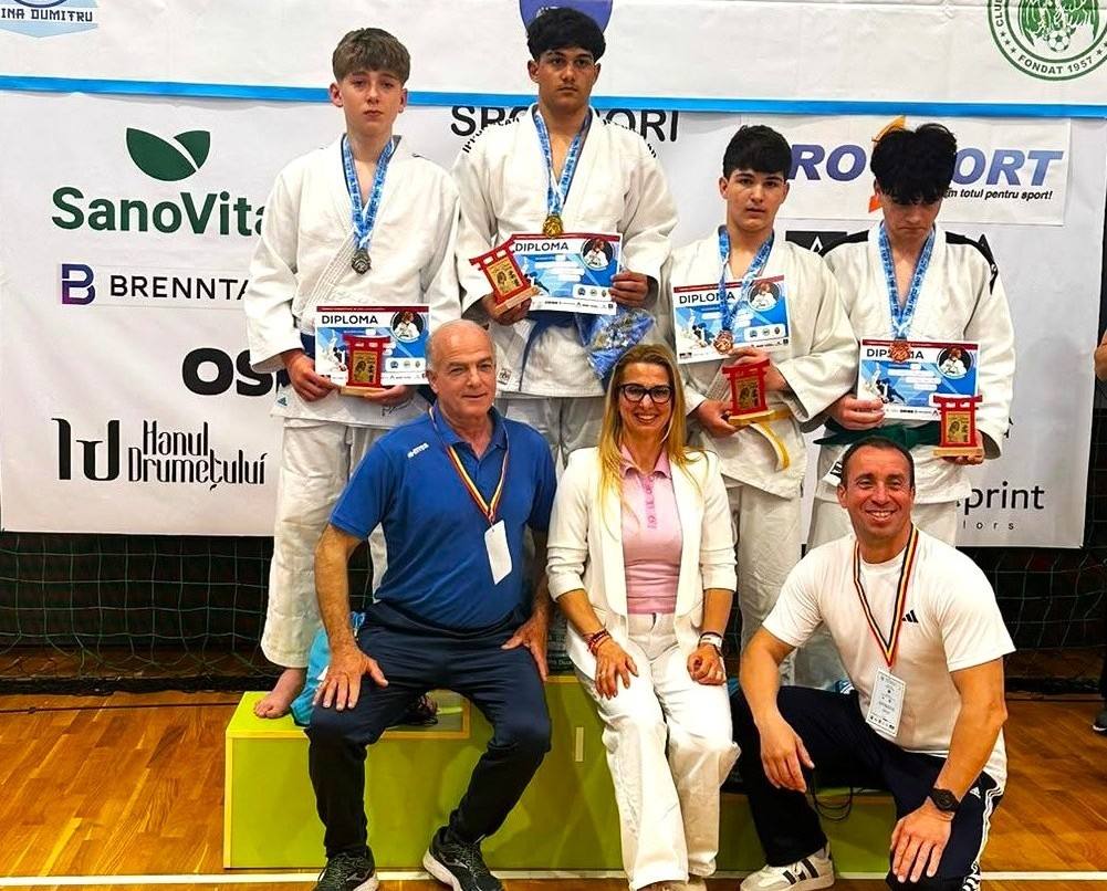 You are currently viewing Patru medalii pentru judocanii de la CS Târgoviște la Turneul Internațional „Alina Dumitru”. Iliuță Dobra a cucerit aurul