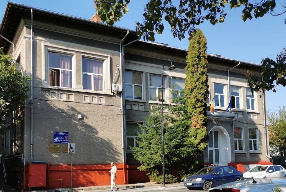 You are currently viewing Administrația locală târgovișteană anunță investiții importante la Școala „Vasile Cîrlova” din Târgoviște