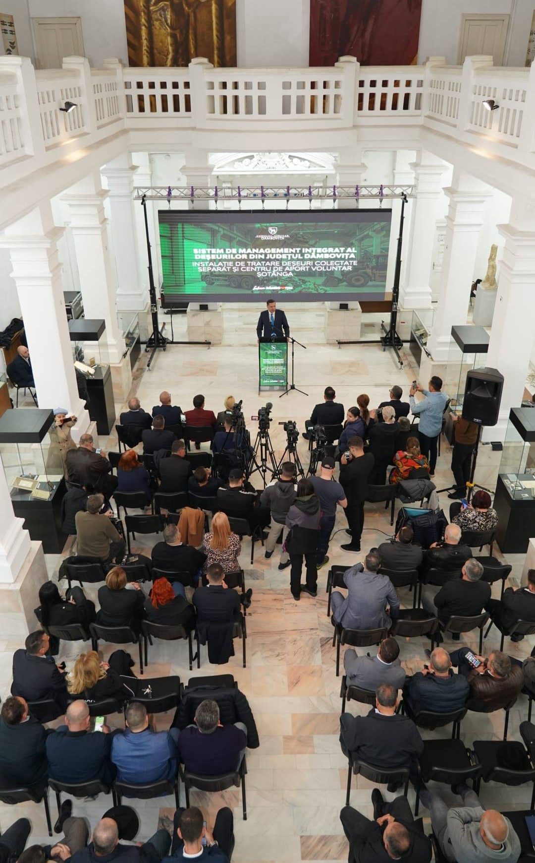 You are currently viewing Cea mai mare investiție în gestionarea deșeurilor din Dâmbovița. Contract de peste 618 milioane de lei, semnat de administrația județeană