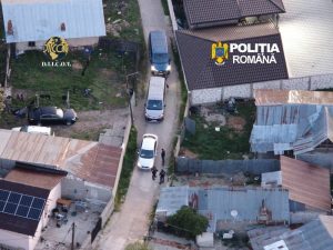 Read more about the article Percheziții de amploare în Dâmbovița și alte patru județe. Grupare infracțională de trafic de persoane și proxenetism, destructurată de DIICOT