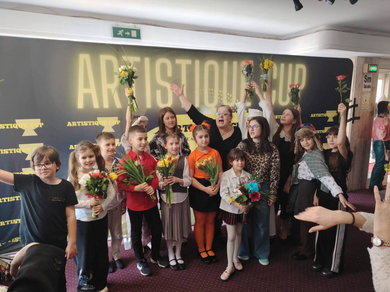 You are currently viewing Cursanții Hodoronktronk’s World din Târgoviște au urcat pe podium la Artistique Cup, într-un adevărat maraton al talentului