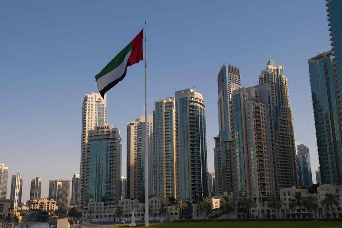 You are currently viewing Emiratele Arabe Unite se retrag din cartelul petrolier OPEC, după 60 de ani de apartenență