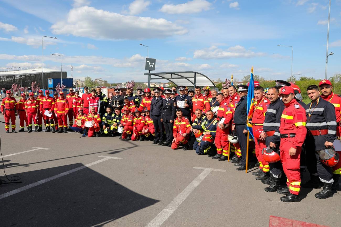 You are currently viewing ISU Dâmbovița, pe primul loc la competiția de descarcerare și prim ajutor. Echipajele locale au dominat clasamentul