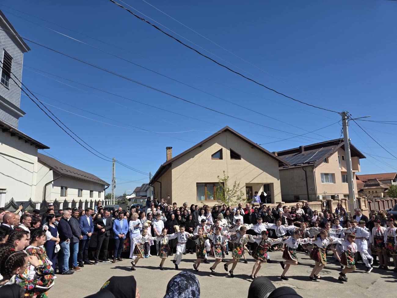 You are currently viewing Duminica Mironosițelor, sărbătorită la Băleni prin tradiții și momente dedicate comunității