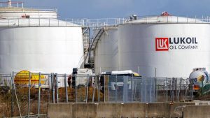 Read more about the article România a primit derogare pentru a reporni rafinăria Petrotel Lukoil