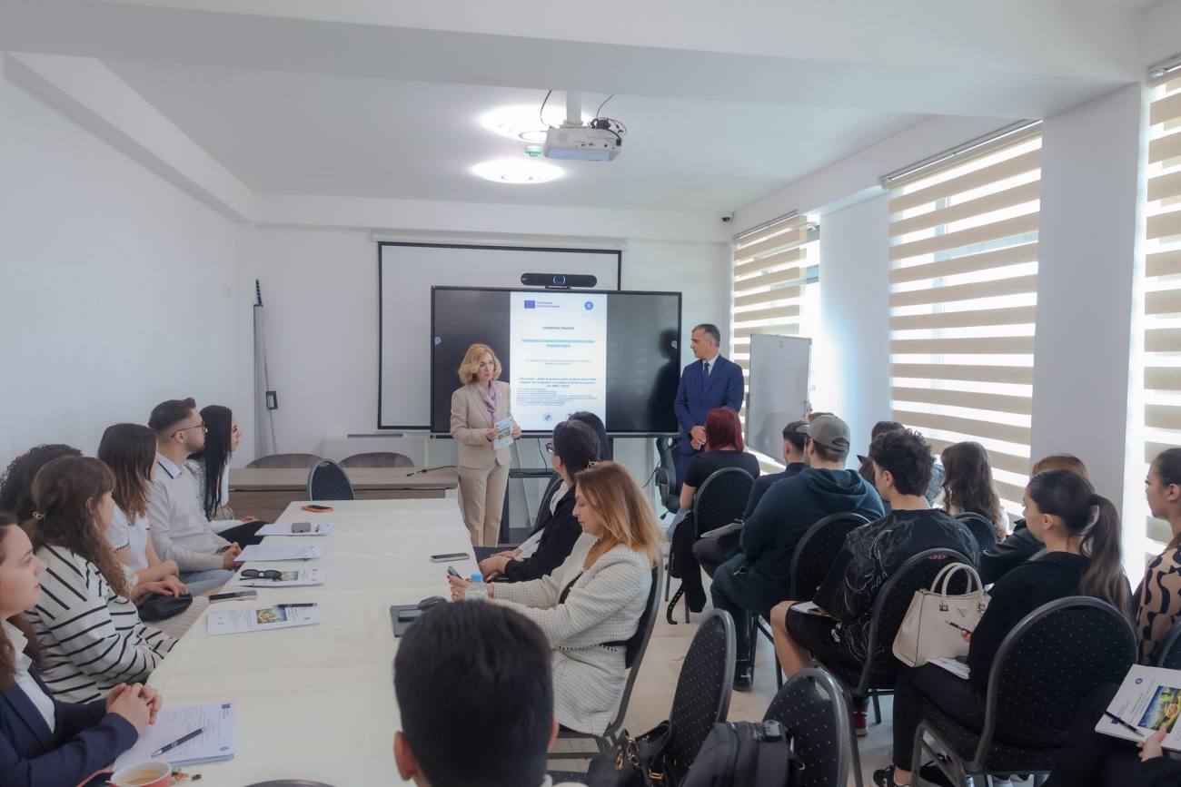 You are currently viewing Conferință la Universitatea Valahia: „Conexiuni economice pentru dezvoltarea energiei verzi”