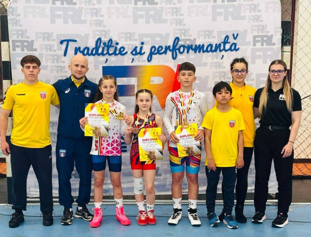 You are currently viewing Două titluri naționale și un bronz pentru CSȘ Târgoviște! Performanță de excepție la Campionatul Național de lupte pentru juniori 4 de la Călărași
