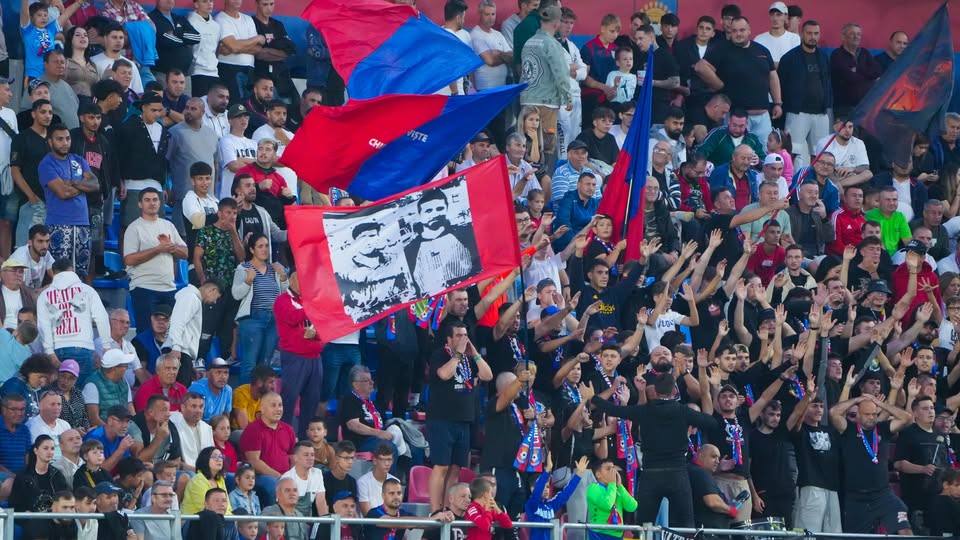 You are currently viewing Peste 5000 de bilete au fost vândute până acum la Chindia Târgoviște – Farul Constanța, din cadrul barajului de promovare/menținere în Superligă