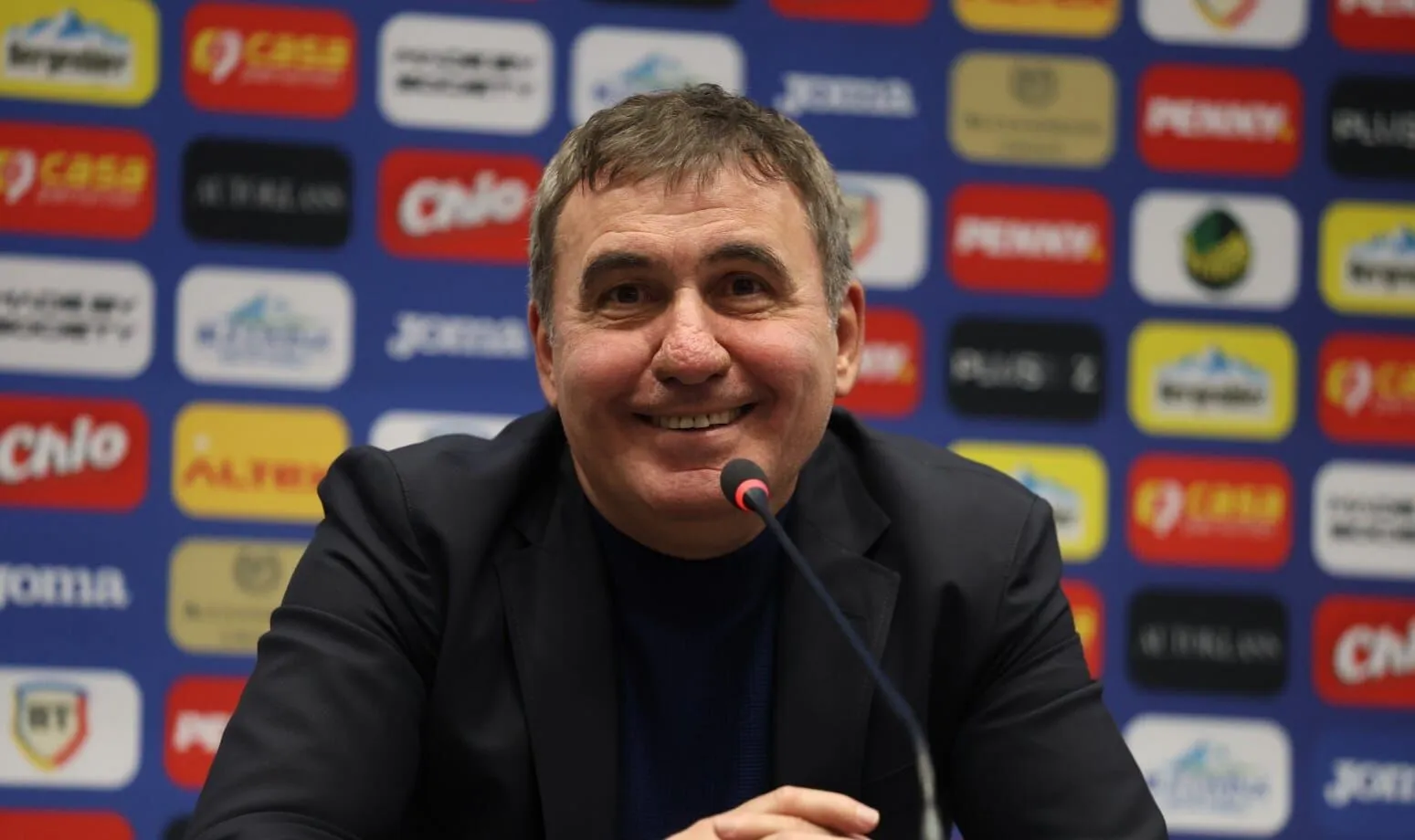 You are currently viewing Gică Hagi își intră în rol: „Regele” a ales „armata” din spatele noii naționale a României