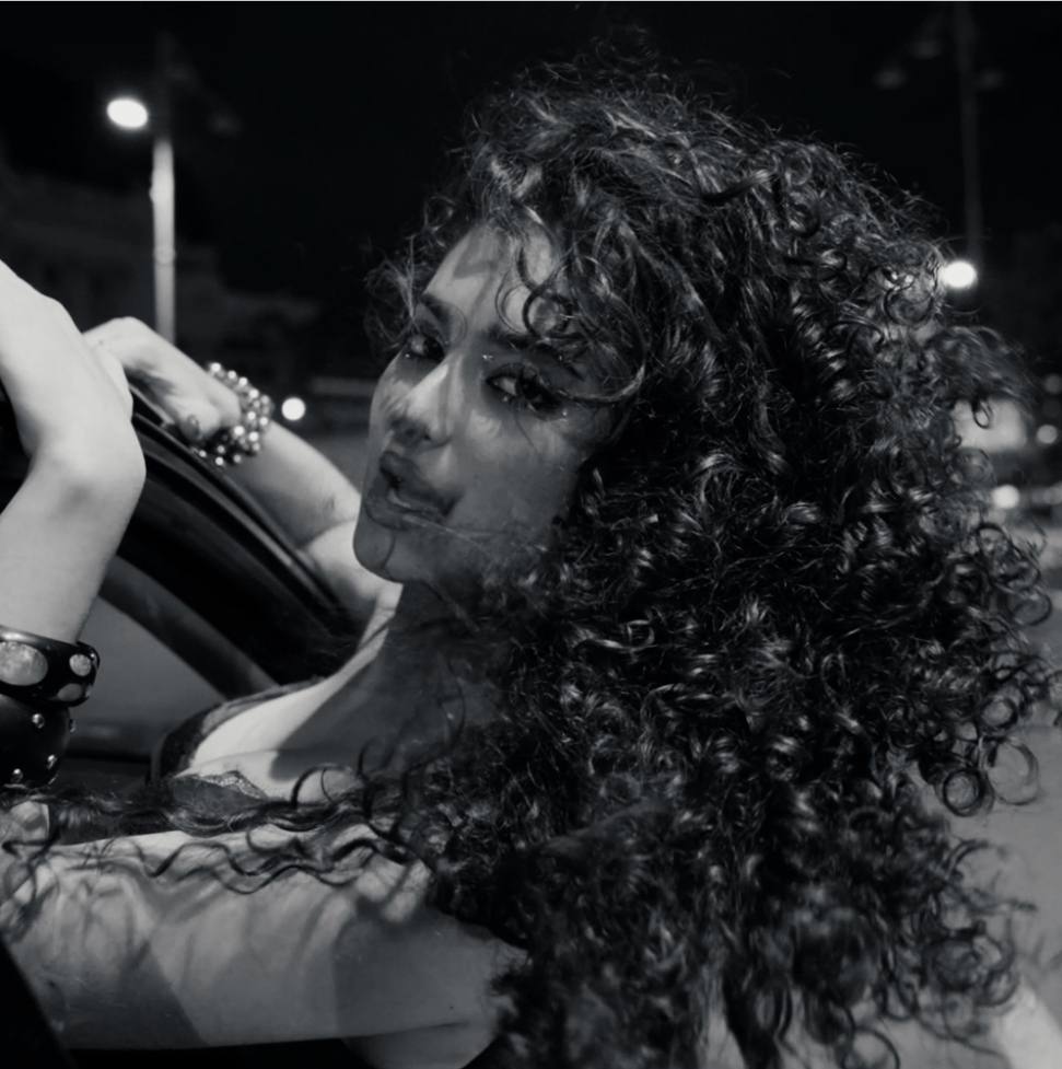 You are currently viewing Eva Nicolescu lansează „Altcineva”, al treilea single al artistei, într-o zonă R&B sinceră și personală