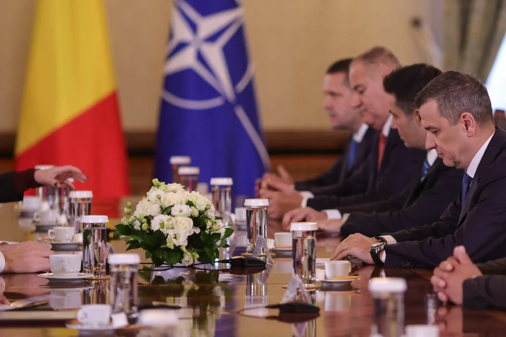 You are currently viewing Liderul PSD Dâmbovița, prezent, astăzi la consultările cu președintele Nicușor Dan