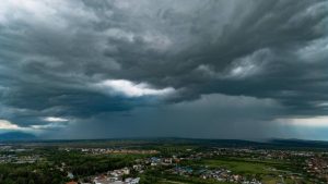 Read more about the article Avertizare Cod galben nowcasting în Dâmbovița. Ploi torențiale, vijelii și grindină în zeci de localități, până la ora 10.00