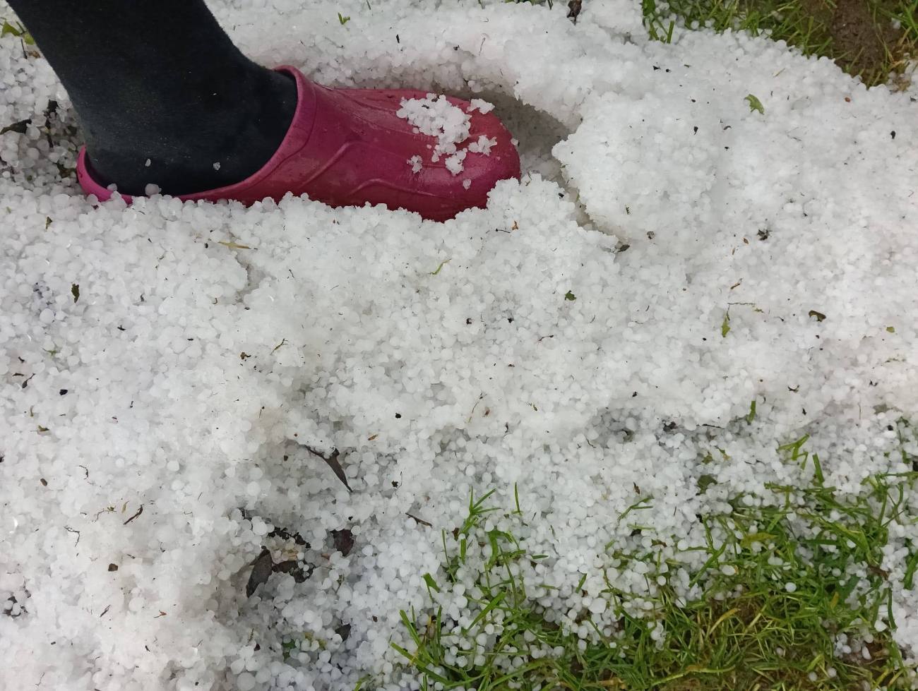 You are currently viewing Ploile și grindina au măturat aseară județul Dâmbovița. Rămânem sub informare meteo