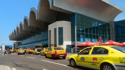 You are currently viewing Consiliul Concurenței amendează 18 companii de taxi și două organizații ale transportatorilor, pentru o înțelegere privind accesul pe Aeroportul Otopeni