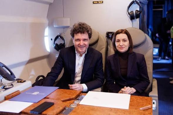 You are currently viewing Nicușor Dan și Maia Sandu au plecat împreună la summitul Comunităţii Politice Europene, din Armenia
