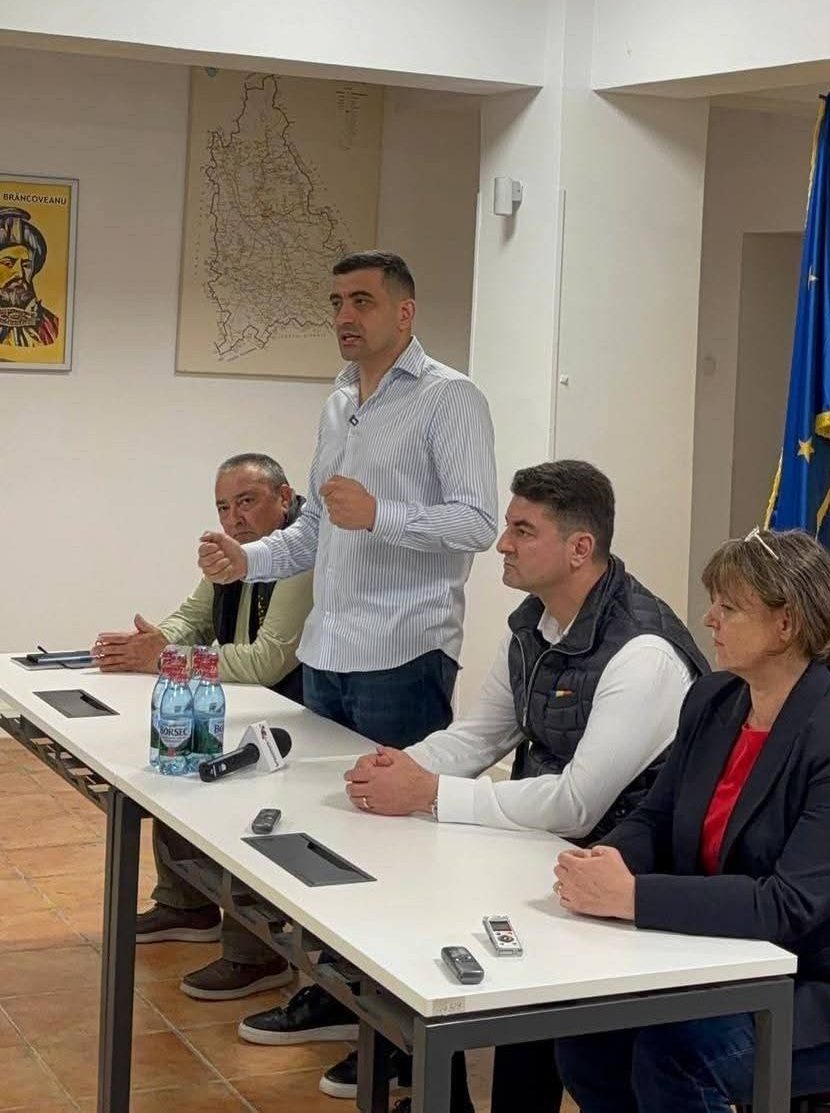 You are currently viewing George Simion, întâlnire cu organizația AUR Dâmbovița, la Târgoviște: Îi lăsăm să se ducă în cap, sau cerem ca decizia să ne aparțină într-o viitoare guvernare?