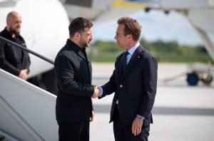 Read more about the article Suedia oferă Ucrainei 16 avioane de vânătoare Gripen și îi va vinde alte 22