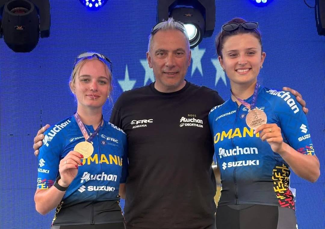 You are currently viewing România a strălucit la Campionatul Balcanic de Ciclism pe Șosea! 13 medalii și 4 titluri obținute de tricolori în Kosovo