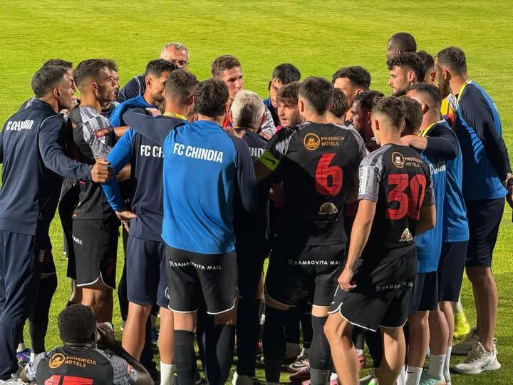 You are currently viewing Penalty-urile au zdrobit visul Chindiei Târgoviște! Golul de adio al lui Daniel Florea nu a fost suficient pentru promovarea în Superligă