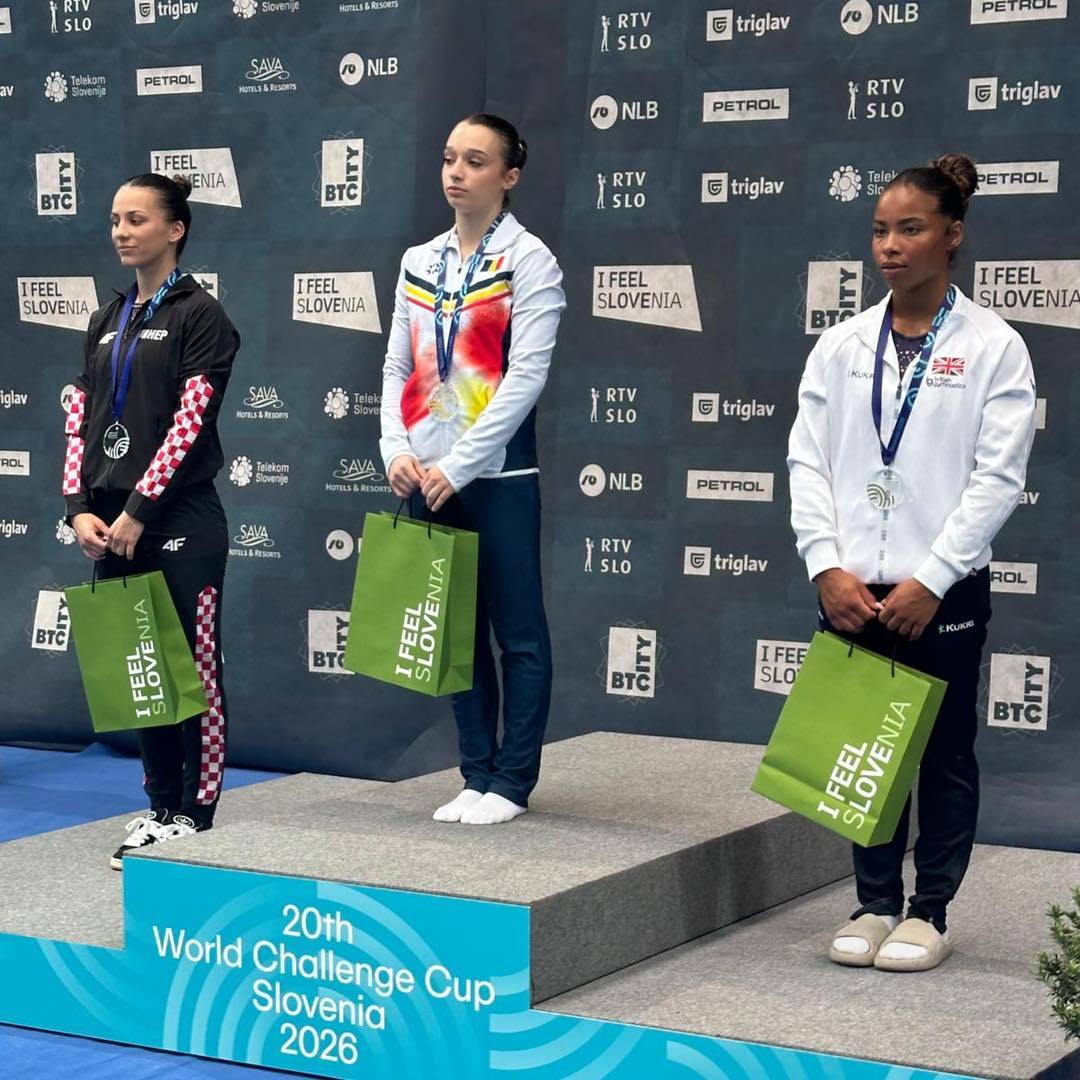 You are currently viewing Aur la World Challenge Cup Koper pentru gimnasta Alexia Blănaru! Românca a dominat finala de la bârnă
