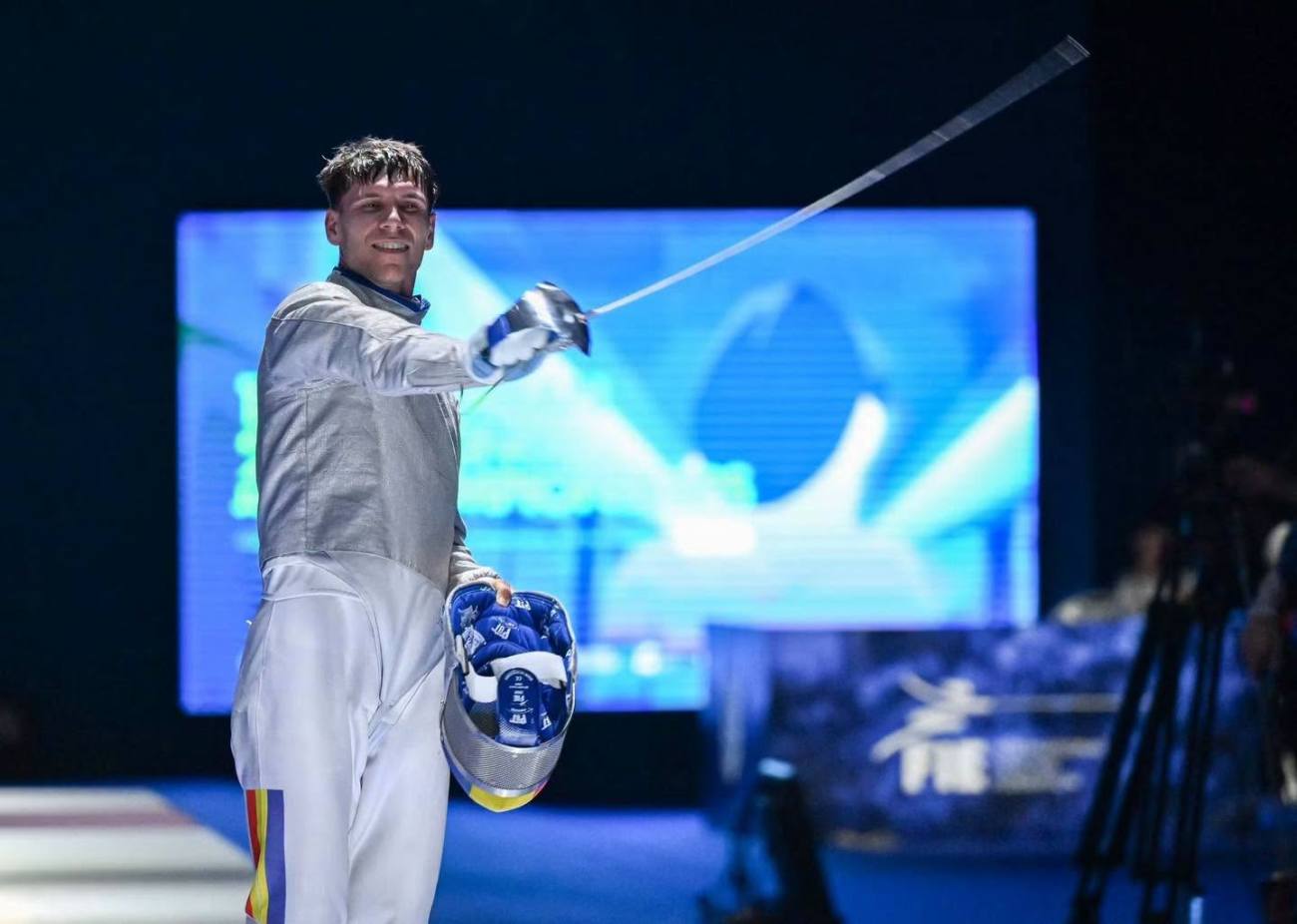 You are currently viewing George Dragomir, pe podiumul Europei la sabie! Bronz istoric pentru România la Europenele de la Antony