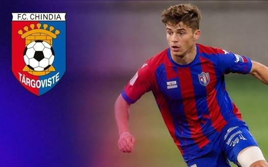 You are currently viewing Chindia Târgoviște a achiziționat un fotbalist spaniol și a ajuns la al șaselea transfer al verii