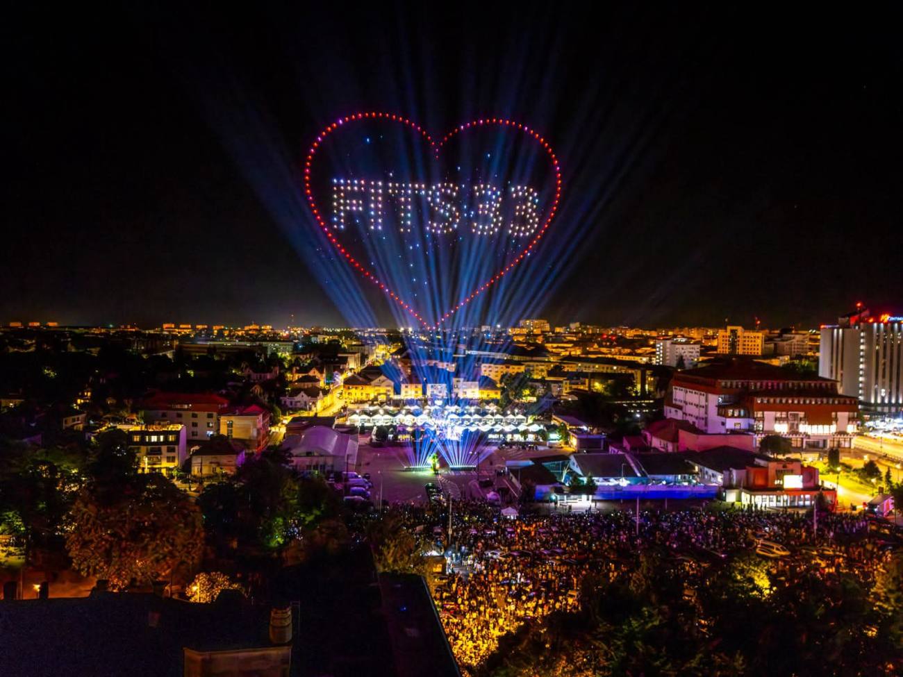 You are currently viewing A început cea de a 33-a ediție a Festivalului Internaţional de Teatru de la Sibiu (FITS)