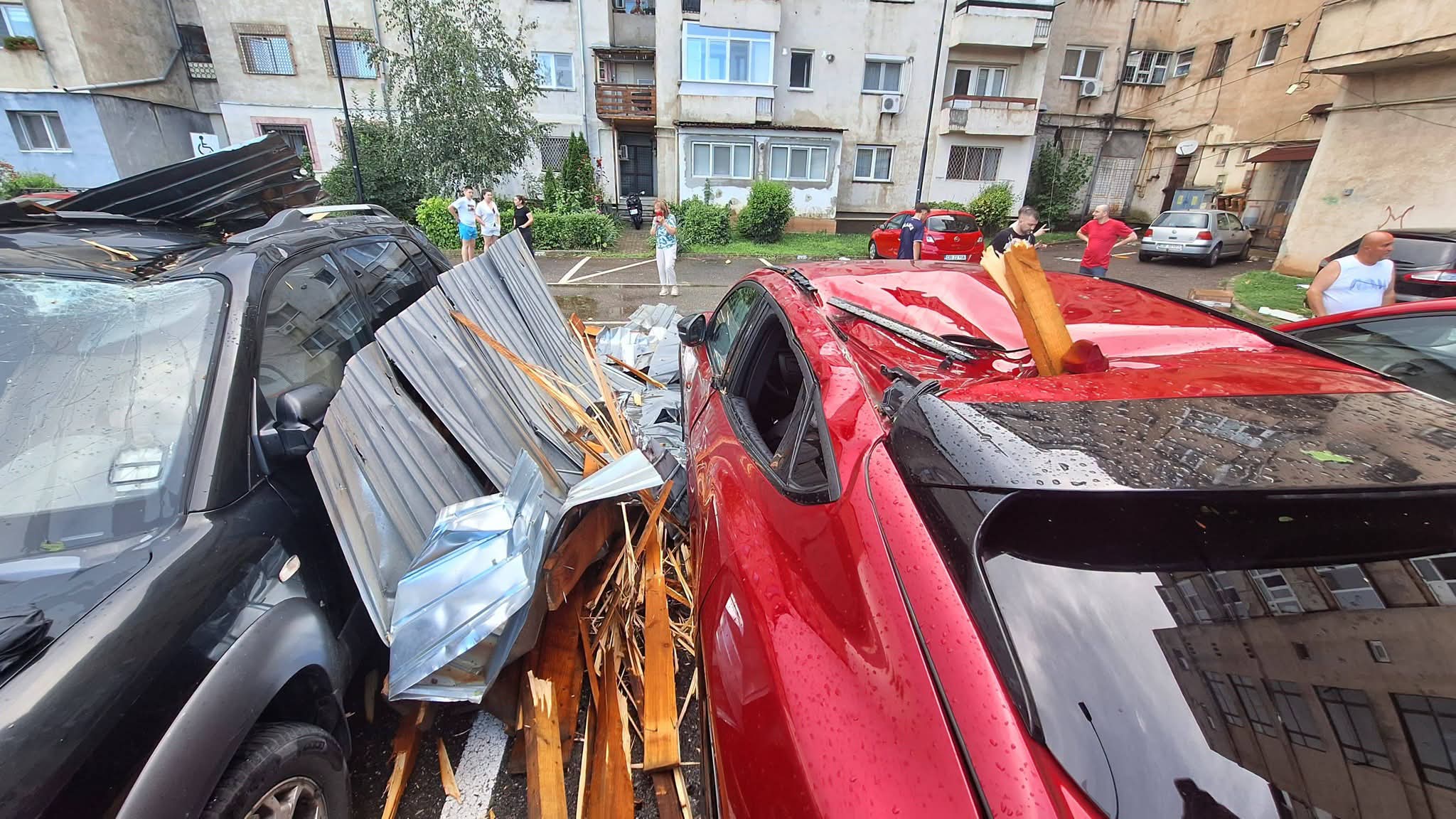 You are currently viewing Șoferii cu mașini avariate în urma furtunii pot obține autorizații de reparație de la Poliția Municipiului