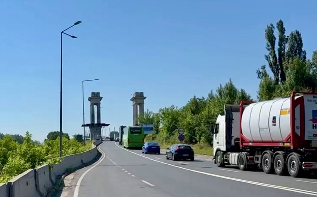 You are currently viewing Circulaţia pe podul Giurgiu-Ruse a fost redeschisă