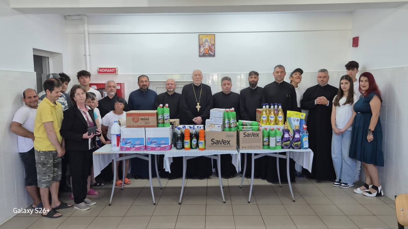 You are currently viewing ACȚIUNE SOCIAL FILANTROPICĂ LA CENTRELE PENTRU PERSOANE CU DIZABILITĂȚI DIN ȚUICANI