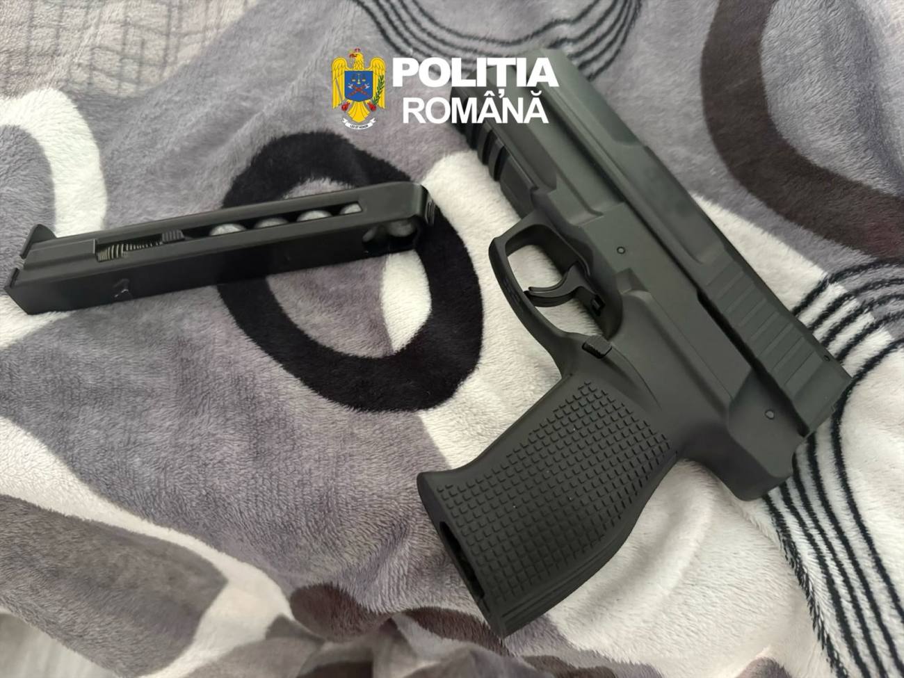You are currently viewing ULMI: PERCHEZIȚIE DOMICILIARĂ ÎNTR-O CAUZĂ PENALĂ PRIVIND NERESPECTAREA REGIMULUI ARMELOR ȘI MUNIȚIILOR