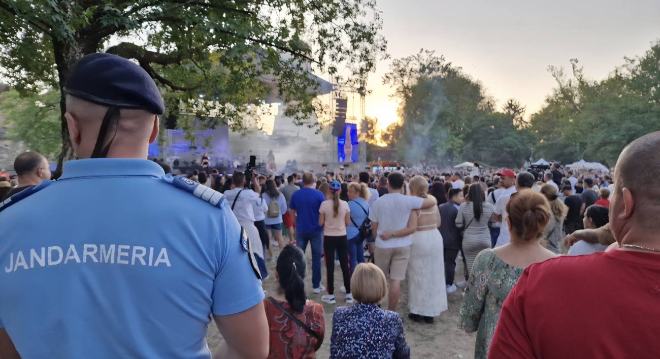 You are currently viewing Jandarmii vor fi prezenți la manifestările ocazionate de „Zilele Județului Dâmbovița 2026”