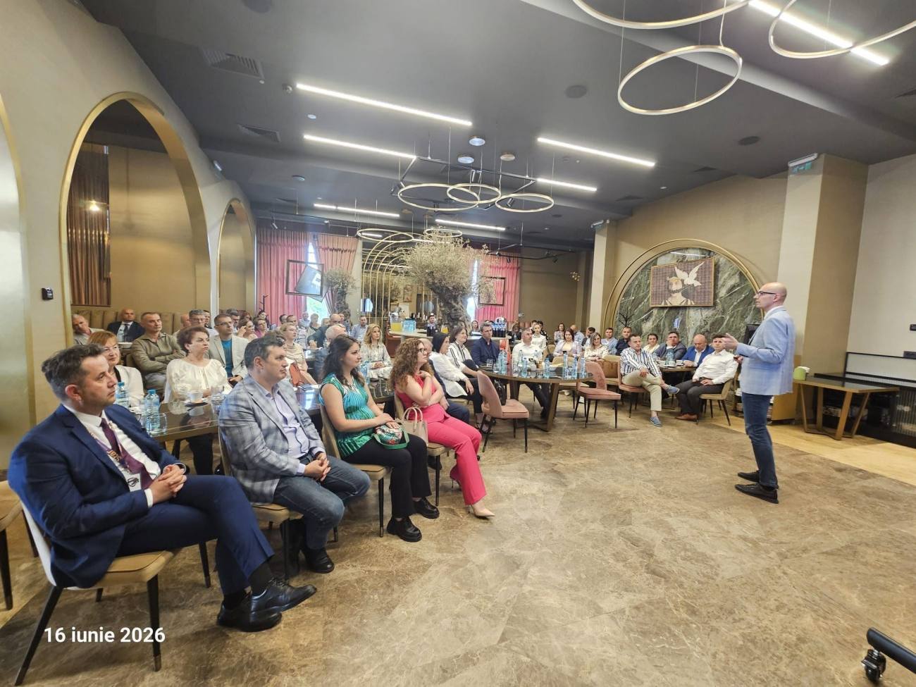 You are currently viewing Mediul de afaceri dâmbovițean, dialog despre provocările și perspectivele economice ale perioadei