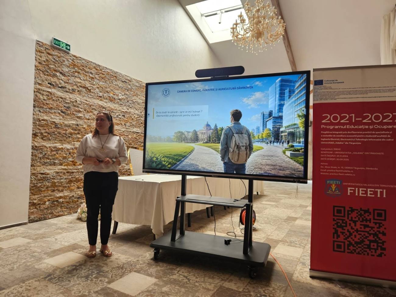 You are currently viewing Camera de Comerț Dâmbovița și Universitatea „Valahia”, împreună pentru orientarea profesională a tinerilor