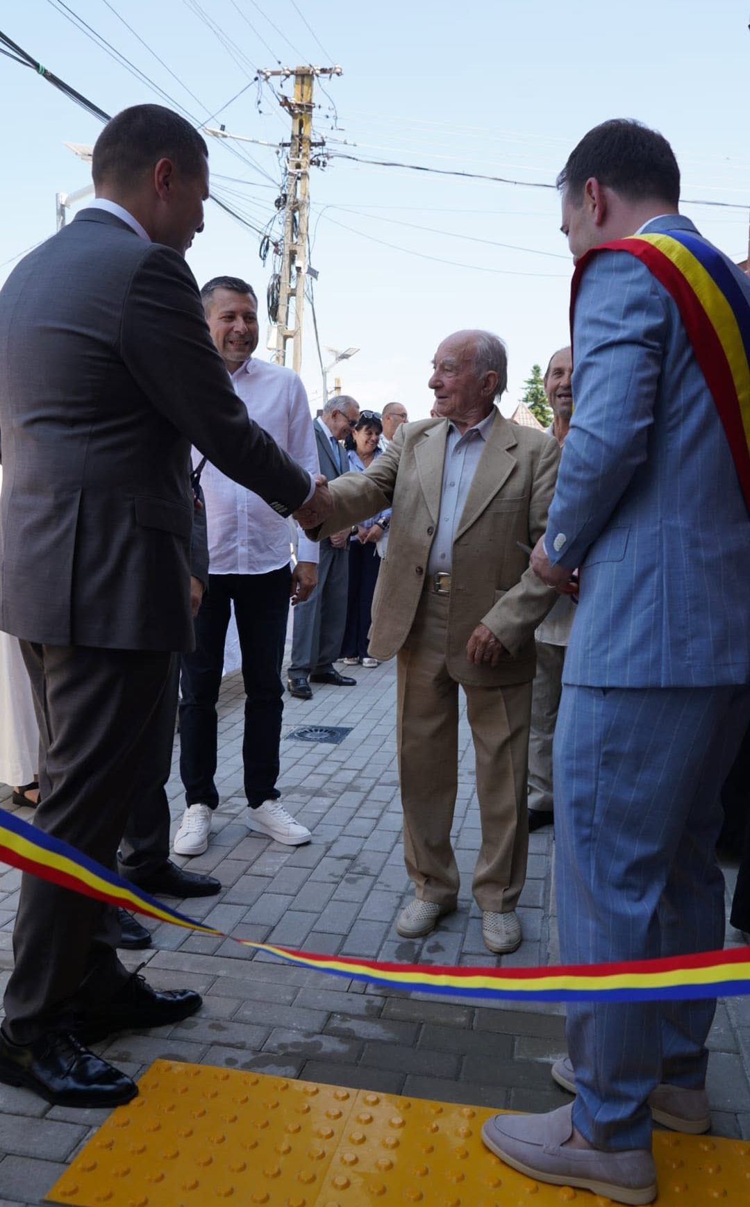 You are currently viewing Centrul de zi pentru vârstnici din Valea Voievozilor, inaugurat, la 10 ani de mandat ai primarului Emanuel Spătaru