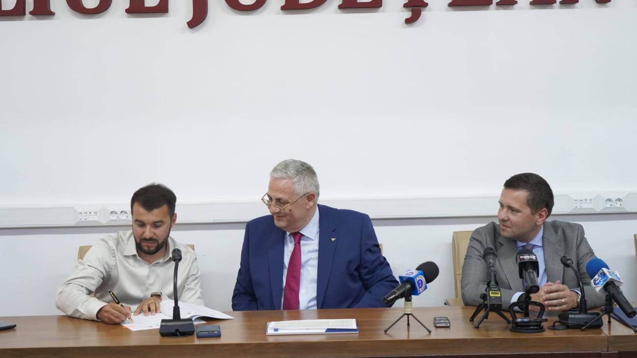 You are currently viewing Fonduri pentru educație la Aninoasa. A fost semnat contractul pentru modernizarea Grădiniței Săteni