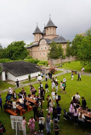 Read more about the article Conferință de prestigiu dedicată lui Vlad Țepeș și Basarabilor, în cadrul Zilelor Județului Dâmbovița. Ioan-Aurel Pop și cercetători din marile centre universitare, prezenți la Târgoviște