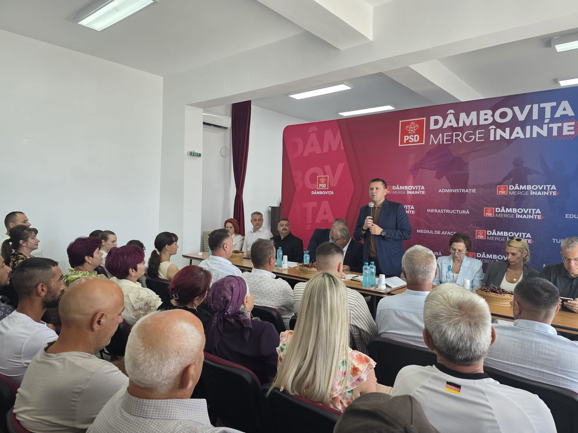 You are currently viewing PSD Dâmbovița a ales, ieri, conducerea organizațiilor din Mănești, Malu cu Flori și Văleni-Dâmbovița