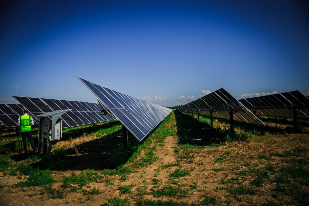 You are currently viewing Proiect de amploare inaugurat la Titu. Investiție privată în producția de energie regenerabilă
