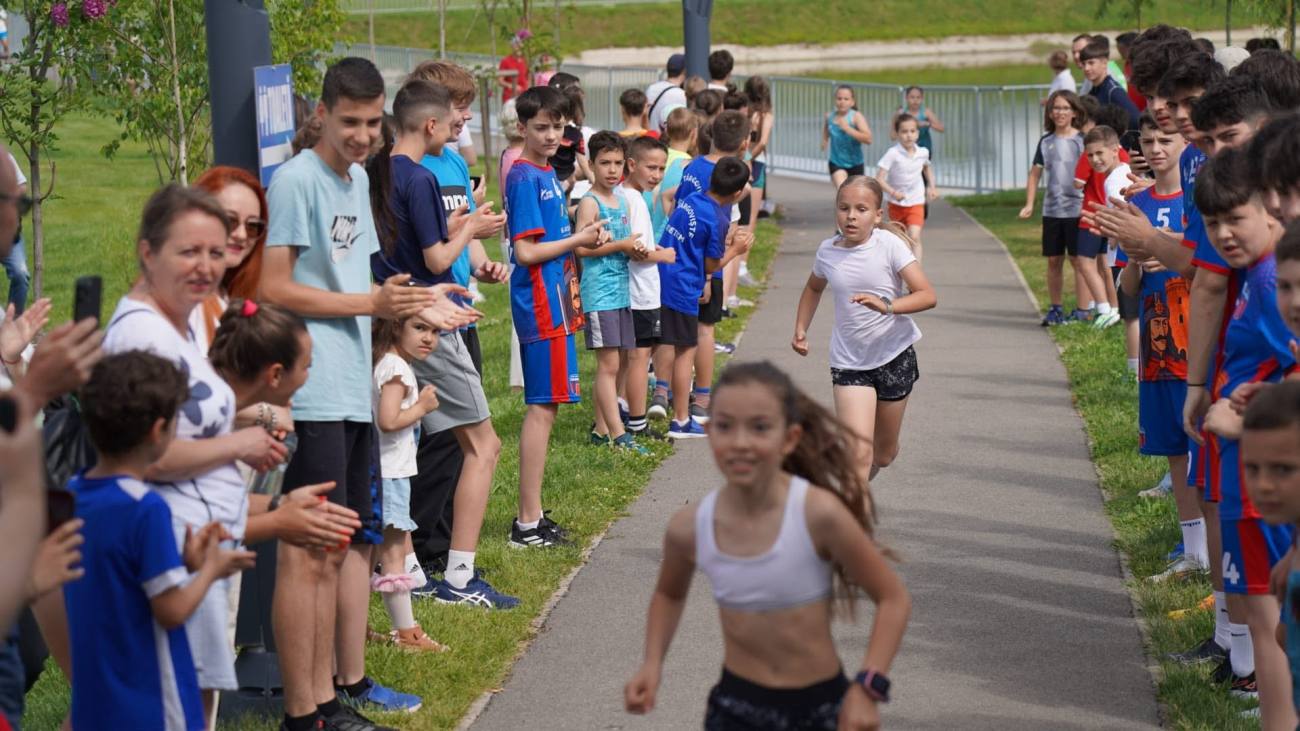 You are currently viewing Sportul a fost din nou în prim-plan la Zilele Județului Dâmbovița. Competițiile „Iubim Dâmbovița” au adus pe teren zeci de participanți