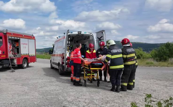 You are currently viewing Un copil de 12 ani s-a electrocutat în gara din Târgu Neamț,  după ce s-a urcat pe un vagon