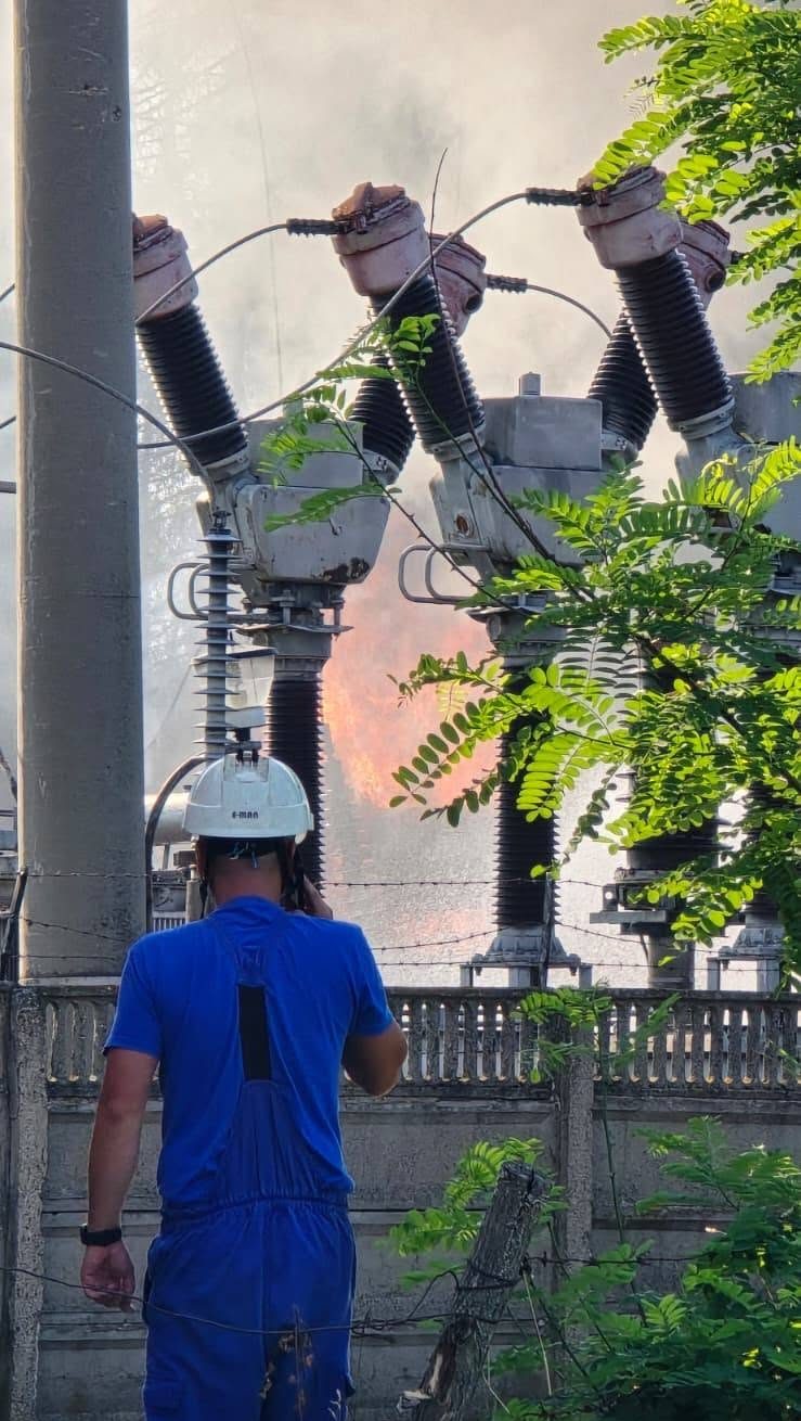 You are currently viewing Incendiu la stația electrică din Pucioasa. Orașul și mai multe localități din zonă au rămas fără curent