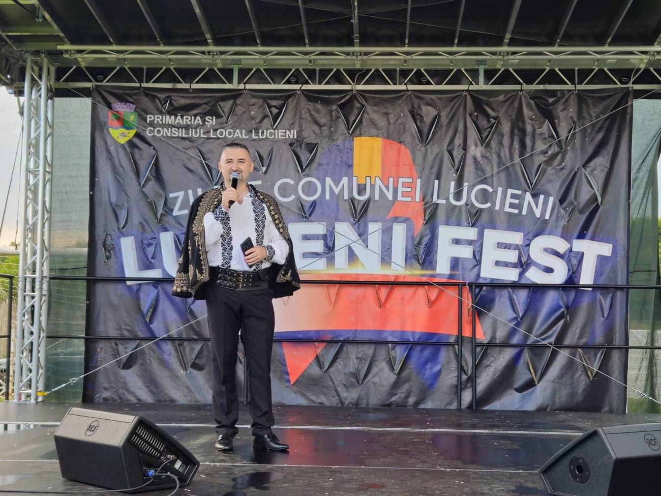 You are currently viewing Atmosferă de sărbătoare la Lucieni. Tradiții și voie bună de Ziua Comunei