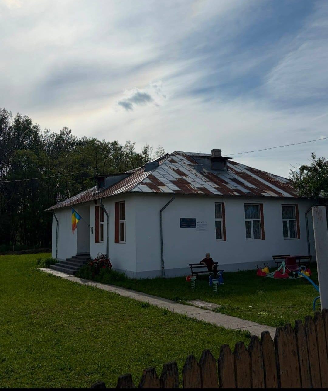 You are currently viewing Administrația comunei Mănești continuă seria investițiilor europene cu un nou proiect dedicat educației