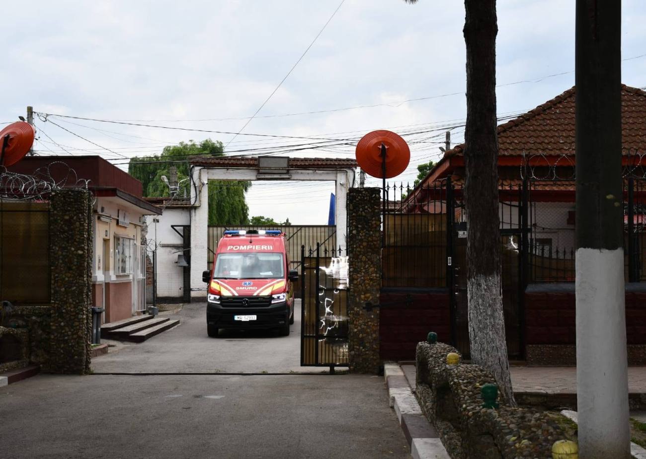 You are currently viewing Exercițiu de intervenție la Penitenciarul Găești. A fost simulat un incendiu provocat în urma unui cutremur