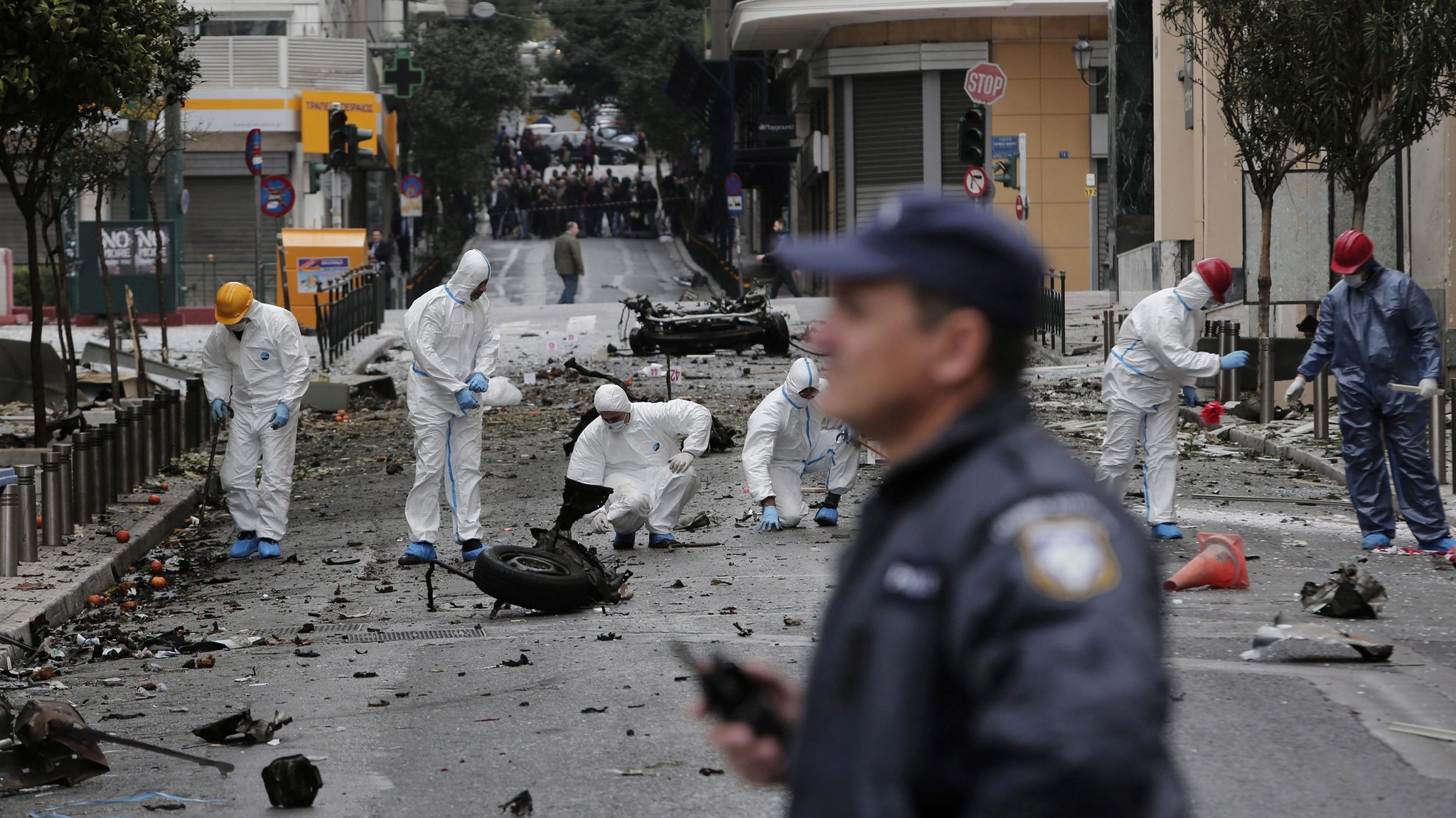 You are currently viewing Trei atentate cu bombă din Grecia au vizat membri ai partidului de guvernământ