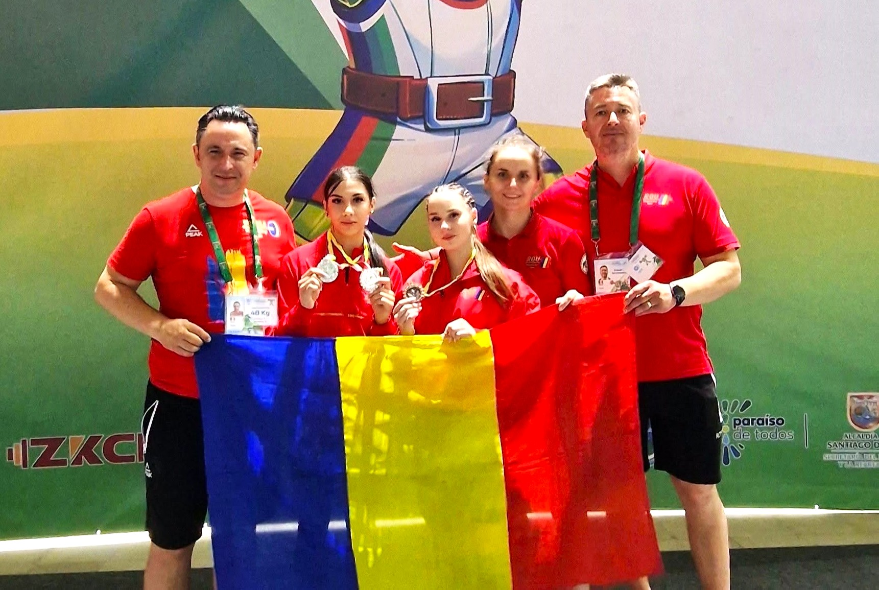You are currently viewing România, pe podiumul mondial! Trei medalii de senzație la Mondialele de haltere U17 din Columbia