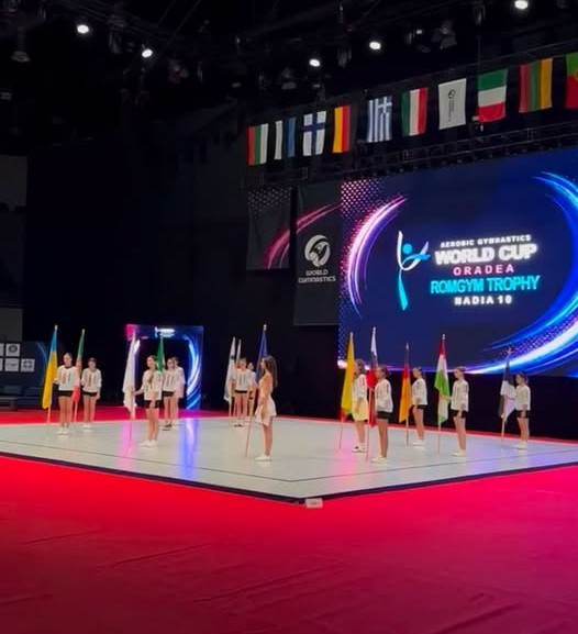 You are currently viewing Oradea, capitala mondială a gimnasticii aerobice. România scrie din nou istorie în elita sportului mondial