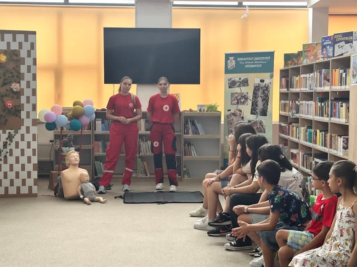 You are currently viewing Activități inedite în cadrul programului educațional „Vacanță la Bibliotecă”
