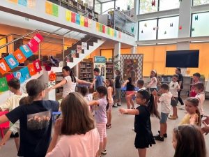Read more about the article Activități creative și educaționale inedite la Filiala pentru copii a Bibliotecii Județene „I. H. Rădulescu” – Dâmbovița!